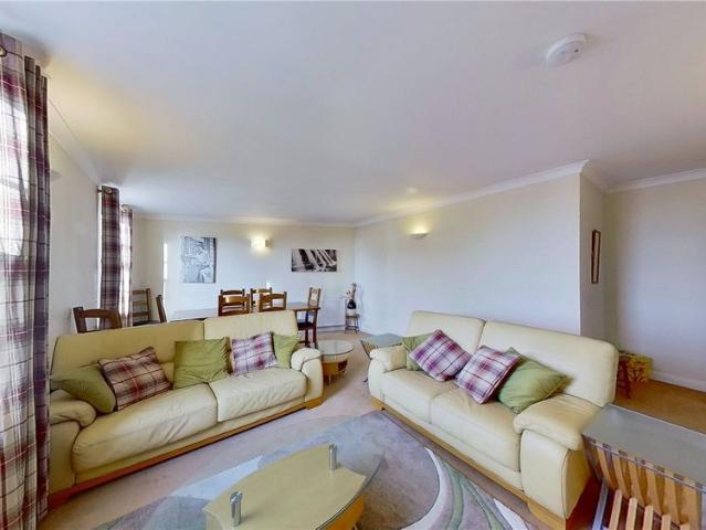 4 bedroom apartment to rent