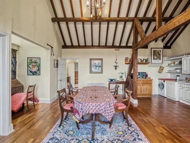 4 bedroom apartment to rent