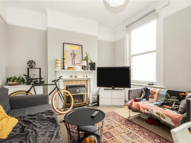 4 bedroom apartment to rent
