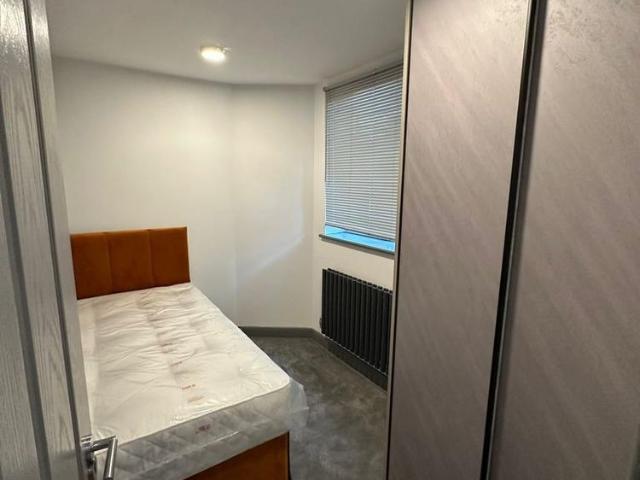 4 bedroom apartment to rent