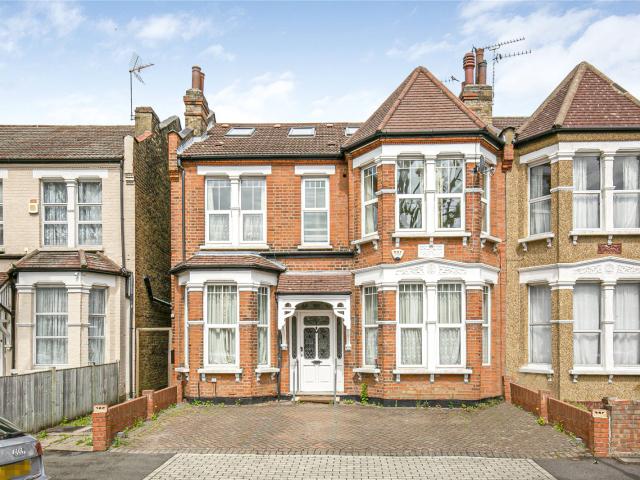 4 bedroom apartment to rent