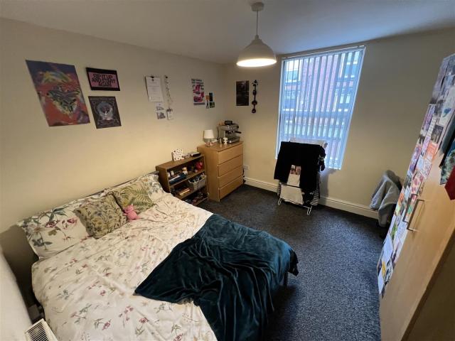 4 bedroom apartment to rent