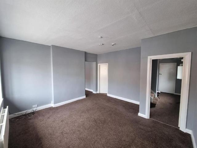 4 bedroom apartment to rent