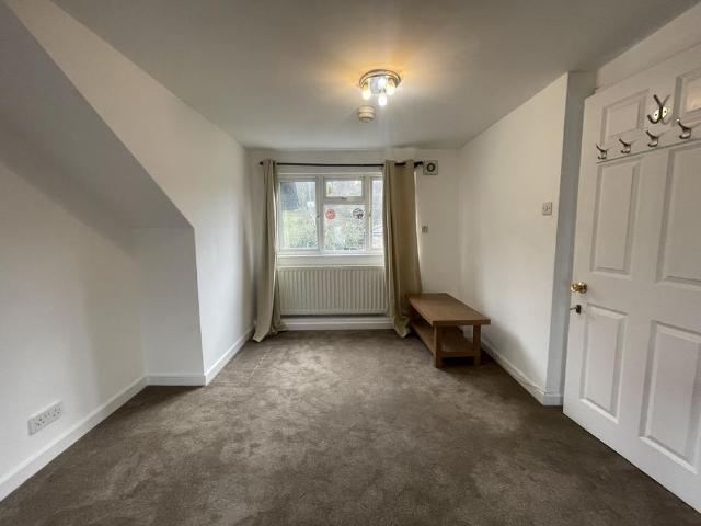 4 bedroom apartment to rent