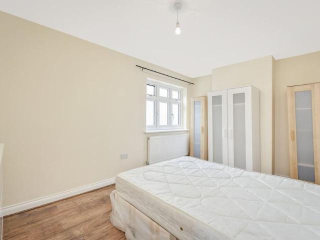 4 bedroom apartment to rent