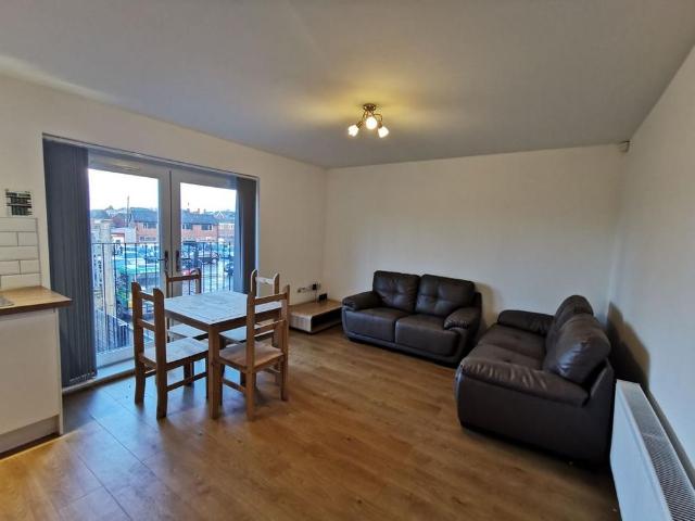 4 bedroom apartment to rent