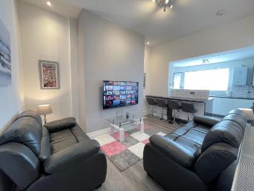 4 bedroom apartment to rent