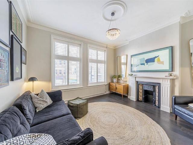 4 bedroom apartment to rent
