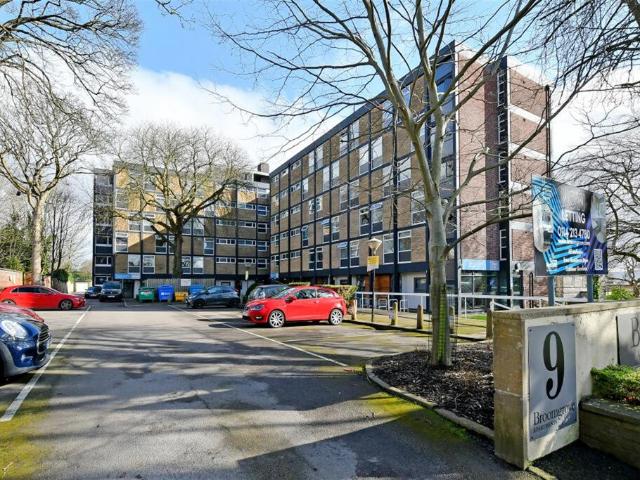 4 bedroom apartment to rent