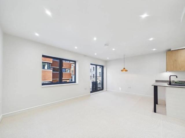 4 bedroom apartment to rent