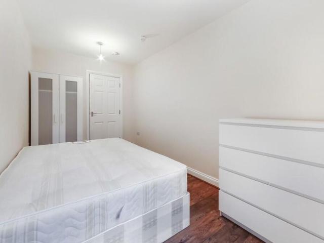 4 bedroom apartment to rent