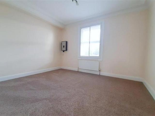4 bedroom apartment to rent