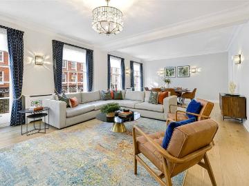 Mayfair, London, Greater London - Security