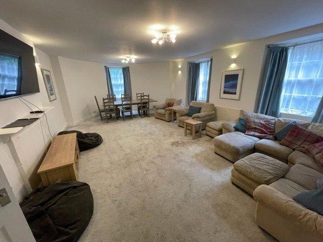 4 bedroom apartment to rent