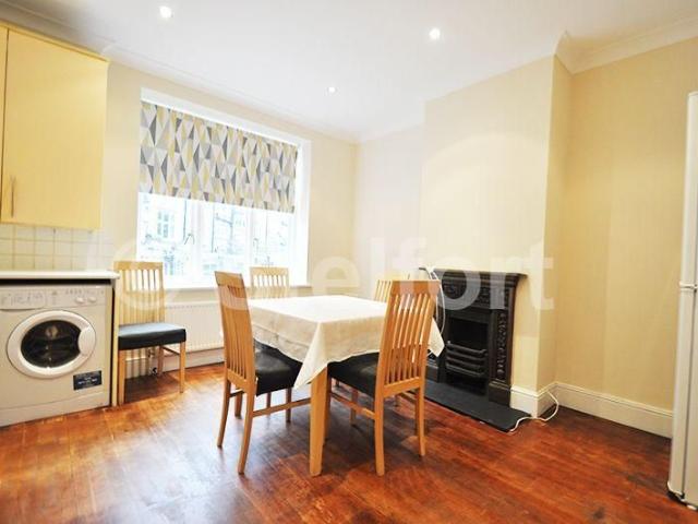 4 bedroom apartment to rent