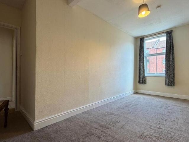 4 bedroom apartment to rent