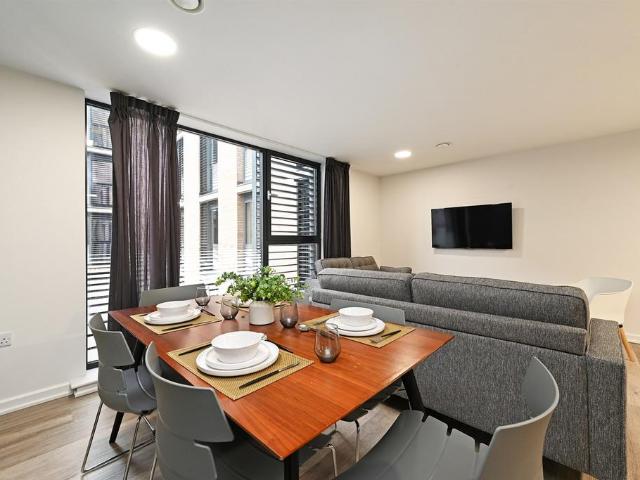 4 bedroom apartment to rent