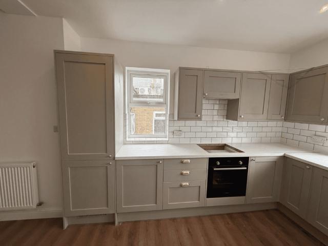 4 bedroom apartment to rent