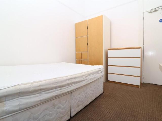 4 bedroom apartment to rent