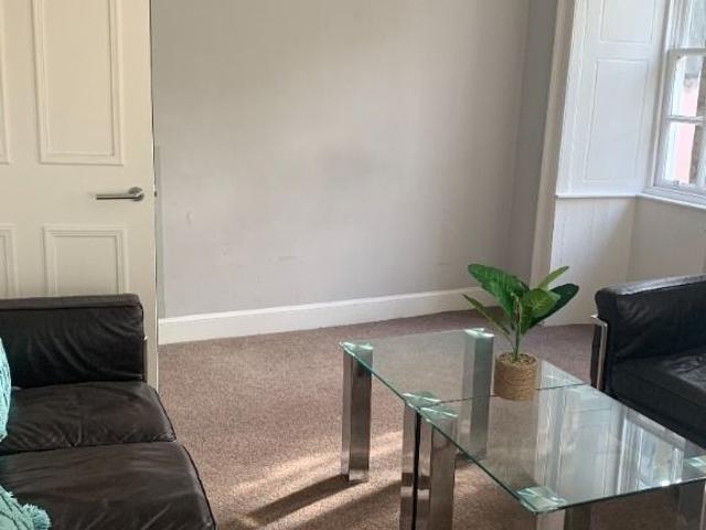 4 bedroom apartment to rent
