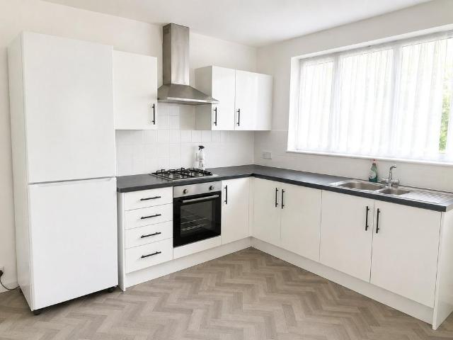 4 bedroom apartment to rent