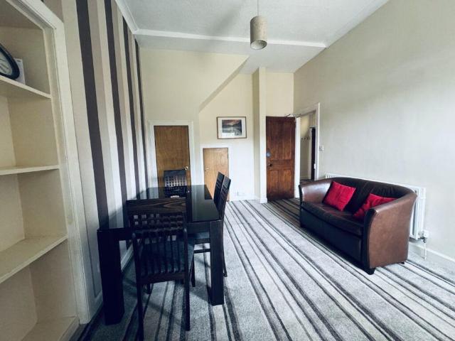 4 bedroom apartment to rent