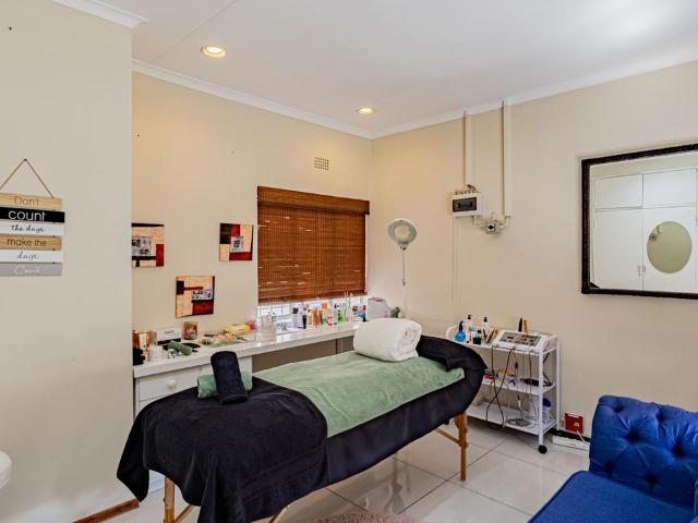 4 Bedroom apartment to rent in Parkmore, Sandton