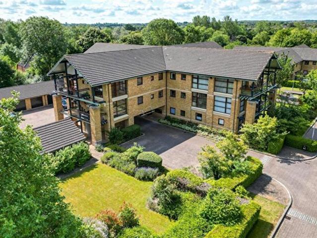 4 Bedroom Apartment To Rent In Woodward Place, Loughton Lodge, Milton Keynes, MK8