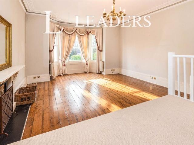 4 bedroom apartment to rent Wray Park Road, Reigate, RH2