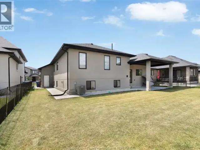 4 Bedroom Apartment Windsor ON 103091785