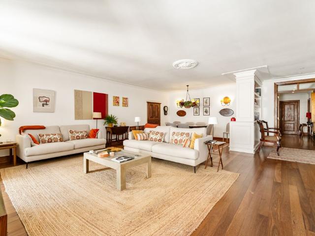 4 Bedroom Apartment with a view, Chiado, Lisboa