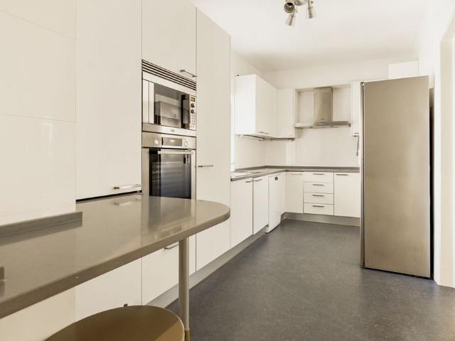 4 Bedroom Apartment with swimming pool, Necessidades, Lisboa