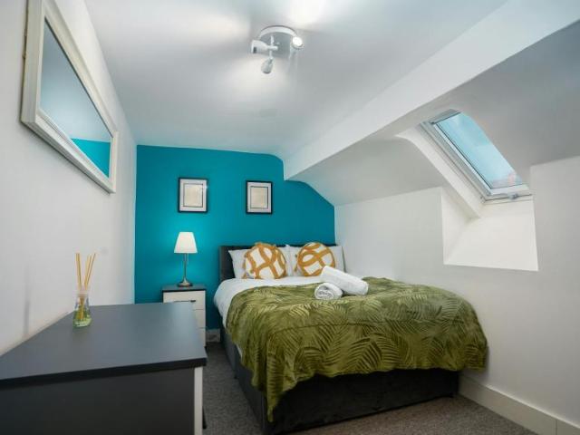 4 Bedroom Apartment Yeovil Yeovil LS100672107