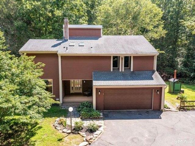 4 bedroom, Ashford CT 06278 105319027