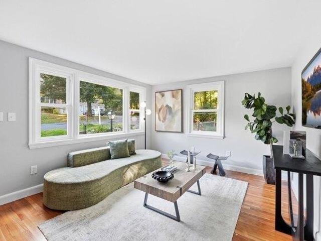 4 bedroom, Ashland MA 01721 105498192