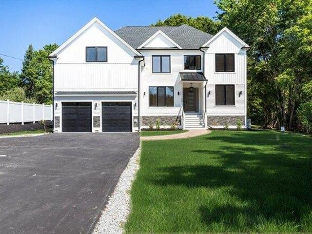 4 bedroom, Attleboro MA 02703 104605360
