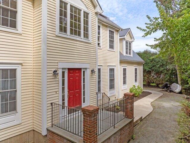 4 bedroom, Attleboro MA 02703 105549666