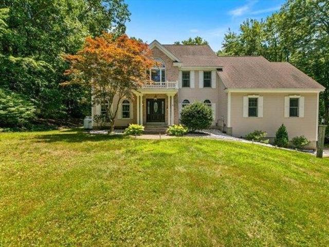 4 bedroom, Atkinson NH 03811 104409876