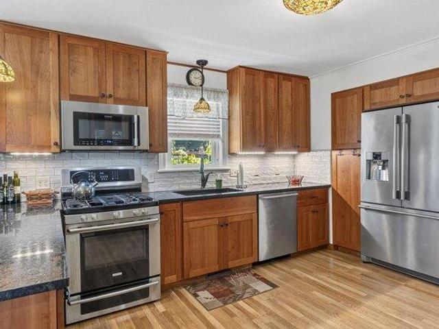 4 bedroom, Auburn ME 04210 105681045