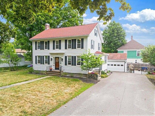 4 bedroom, Augusta ME 04330 105712452