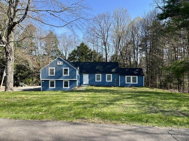 4 bedroom, Augusta ME 04330 105872530