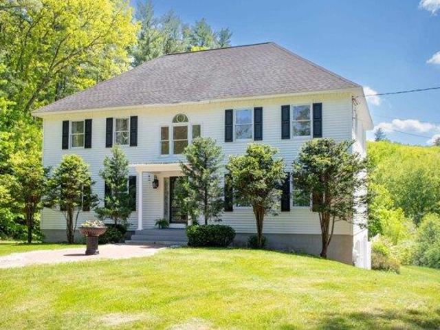 4 bedroom, Bow NH 03304 105350826