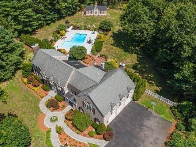 4 bedroom, Boxford MA 01921 104444797