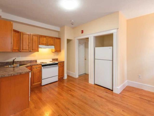 4 bedroom, Boston MA 02115 LS98488789