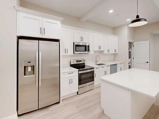 4 bedroom, Boston MA 02116 98397069
