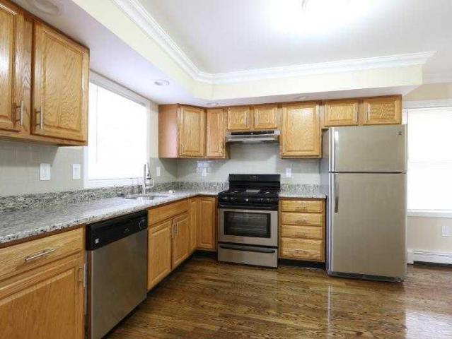 4 bedroom, Boston MA 02119 LS98395247