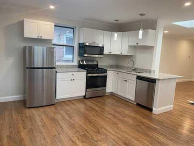 4 bedroom, Boston MA 02113 98395659