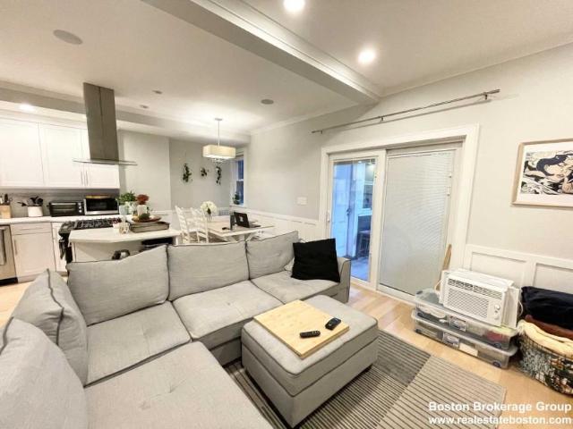 4 bedroom, Boston MA 02125 LS98395873