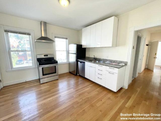 4 bedroom, Boston MA 02125 LS98395904