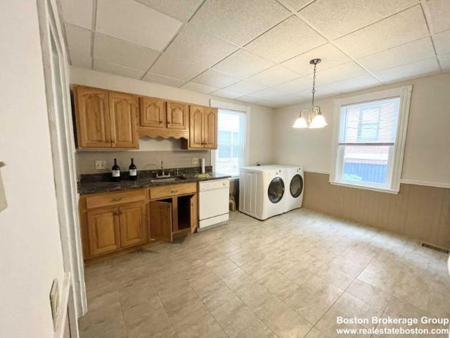 4 bedroom, Boston MA 02125 LS98395924